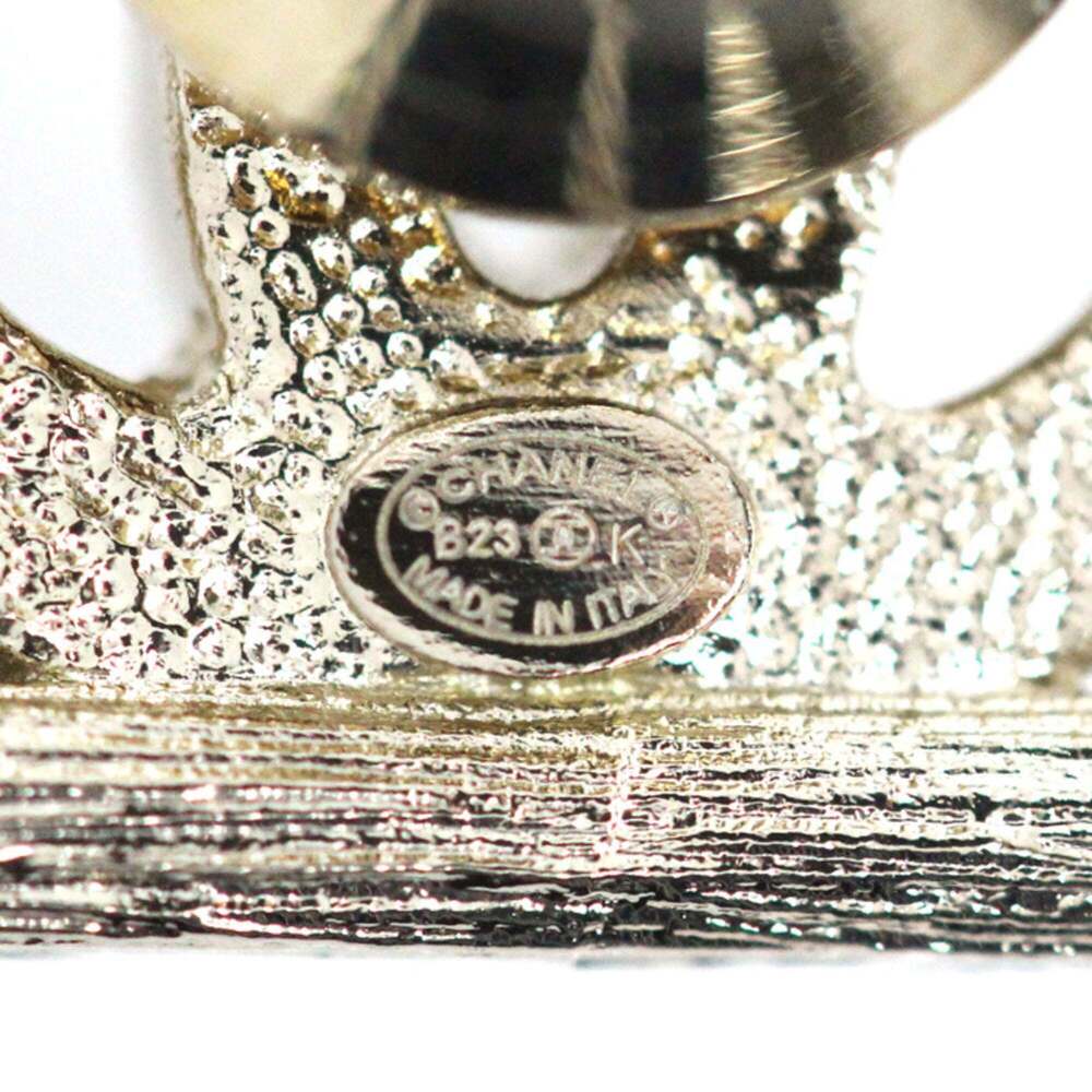 CHANEL Authentic Logo Brooch - Picture 4 of 4